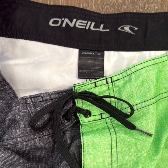 O’Neill Neon Green and Charcoal Color-Blocked Board Shorts size 34 - Picture 4 of 7